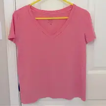 GAP Organic Cotton V-Neck Short Sleeve Tee in Lipstick Pink