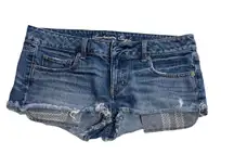 American Eagle Cut Off Shorts Women’s Size 8, Inseam: 2” Blue