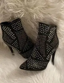 LILIAN STUDDED BLACK HEELED BOOTS SZ 5.5 WOMENS