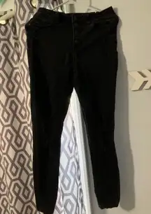 No Boundaries High Rise Skinny Jeans