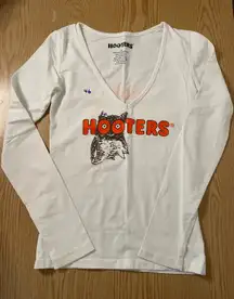 B16-46 Women’s Hooters Vintage Uniform Long Sleeve T Shirt Size Xs