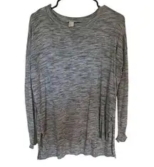 H&M long sleeve large high low hem gray crew neck blouse