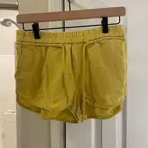 Aritzia Wilfred Free Mustard Yellow Linen Blend Shorts Small