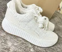 Universal Thread White Platform Tennis Memory Foam & Platform Heel Womens 9.5