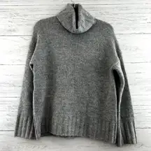 Vero Moda NWT Gray Turtle Neck Pullover Sweater Size XS