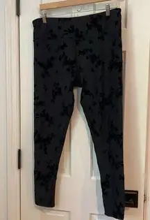 Soul cycle black floral leggings. Size XXl