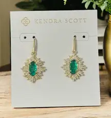 NWT! Kendra Scott Grayson Gold Sunburst Drop Earrings in Green Glass