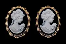 18K Luxe Cameo Larger Earrings 