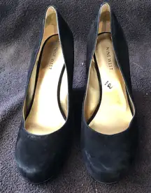 Nine West black block heels. Size 8.
