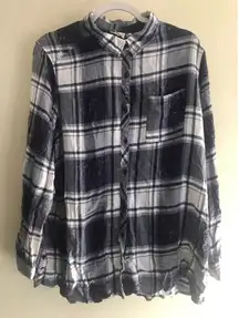 Avenue Women’s Blue Plaid Acid Washed Shirt plus size 18/20