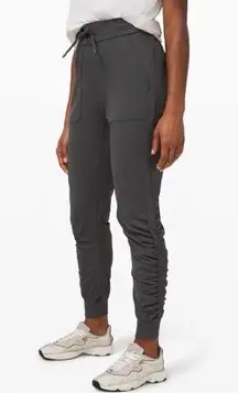 Lululemon Beyond The Studio Jogger In Graphite Grey Size 4