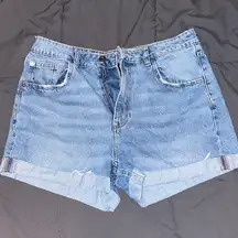 Women’s high rise denim shorts