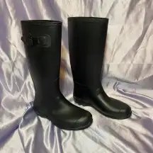 All black Kamik Olivia Rain Tall Rubber Boots 7