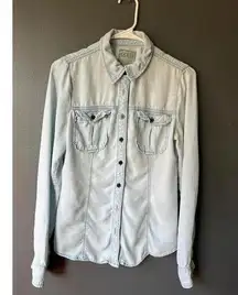 Vintage Guess Light Wash Denim Shirt - Light Blue