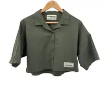 The Giving Movement Green Cropped Button-Up Shirt Sustainable Recycled Nylon M