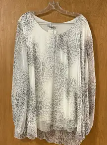 NWT Elena Baldi Grey and White Leopard Print Women's Top
