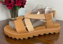 Sorel Women's Neutral Leather Roaming Crisscross Platform Sandals Size 8.5