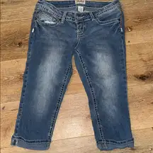 Mudd Women's Blue Jean Capris size 7
