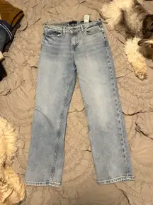 High Rise Straight Jean