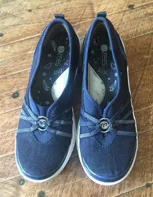 B Zees Emory foam slip on ortho stretchy comfortable shoes