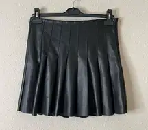 Social Tourist Black Faux Leather Pleated Mini Skirt Size Medium