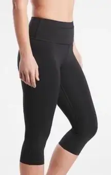 Athleta Accelerate crop leggings black size XS‎ NWT