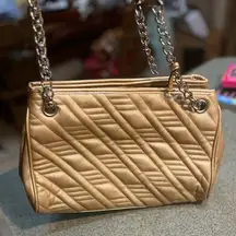 🔥 Sofia Vergara 🔥 Elegant Gold Quilted Chain Shoulder Bag