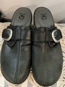 Clogs Crocs Cobbler Platform Chunky Buckle Clogs Mules Size 9 Black