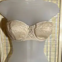 Maidenform Pretty Shapely Cream Strapless Underwire Bra Vintage 1970s 34C