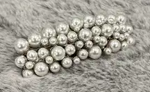 Francesca's Collections Pearl Cluster Hair Clip