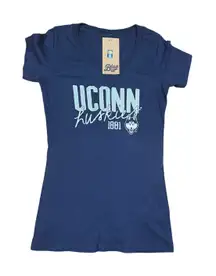 UCONN Huskies Women's T-Shirt Blue 84 V Preppy Tee Small Navy Collegiate