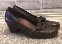 Clarks Clark’s chocolate brown leather low heel pumps size 6