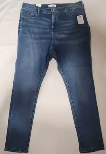 Denizen from Levi's ultra high rise super skinny W34''x L40''