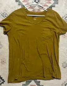 Universal threads vneck shirt
