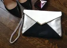 NYE 🥂chain wristlet