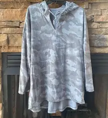 Hooded camouflage tunic top size XL light camo color gray green boutique