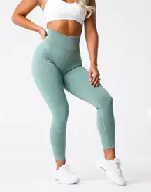 NVGTN Scrunch Leggings