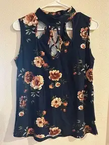 Women’s boutique top size large fits smaller  never worn - so cute