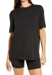 NWT SKIMS BOYFRIEND T-SHIRT IN ONYX SZ SMALL
