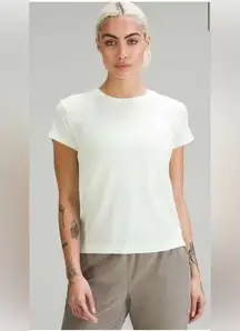 New without tags Lululemon Train to Be Short-Sleeve Shirt
Elixir / Elixir size S