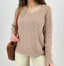 vtg cable knit v-neck sweater in taupe size L