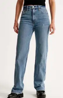 Abercrombie & Fitch Curve Love High Rise 90s Relaxed Jean