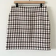 White House Black Market Pencil Skirt in Tweed Cream, Maroon Houndstooth Size 8