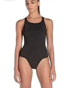 ARENA Women's Mesh Panels Power Back One-Piece swimsuit