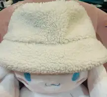 H&M Fluffy White Bucket Hat