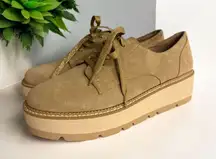Chelsea and Violet IRENA Size 9.5 Tan Suede W/ Gold Lace Up Platform Oxfords