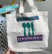 Small food works tote