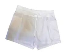Calia by Carrie Underwood Mid Rise Shorts in Pure White Large Journey Collection