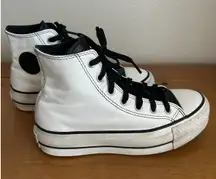 Chuck Taylor Converse‎ Leather High Top Size 6 Black And White