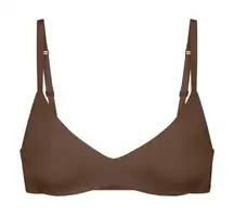 SKIMS Wireless Form Push-Up Plunge Bra